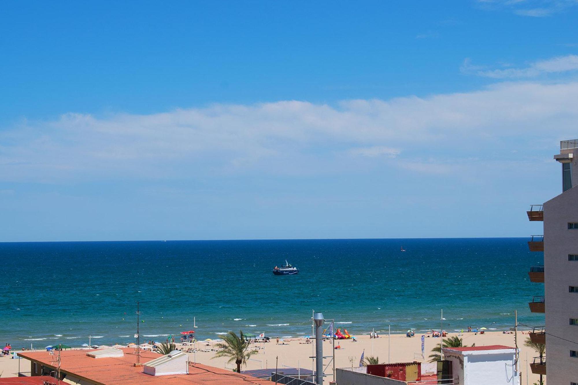 El Tiburon - Piso Con Espectaculares Vistas Al Mar - Solo Para Familias Ideal Para 4 Personas - Aire - Calefaccion - Ganador Award 2025, 2024, 2023, 2022 Playa de Gandia Экстерьер фото
