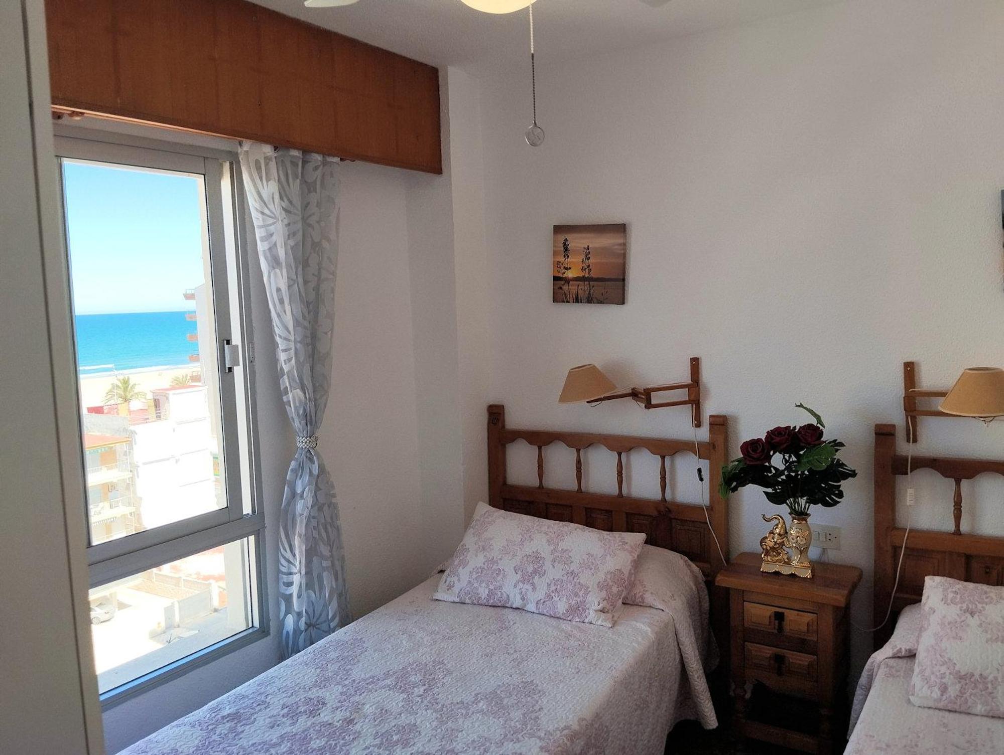 El Tiburon - Piso Con Espectaculares Vistas Al Mar - Solo Para Familias Ideal Para 4 Personas - Aire - Calefaccion - Ganador Award 2025, 2024, 2023, 2022 Playa de Gandia Экстерьер фото